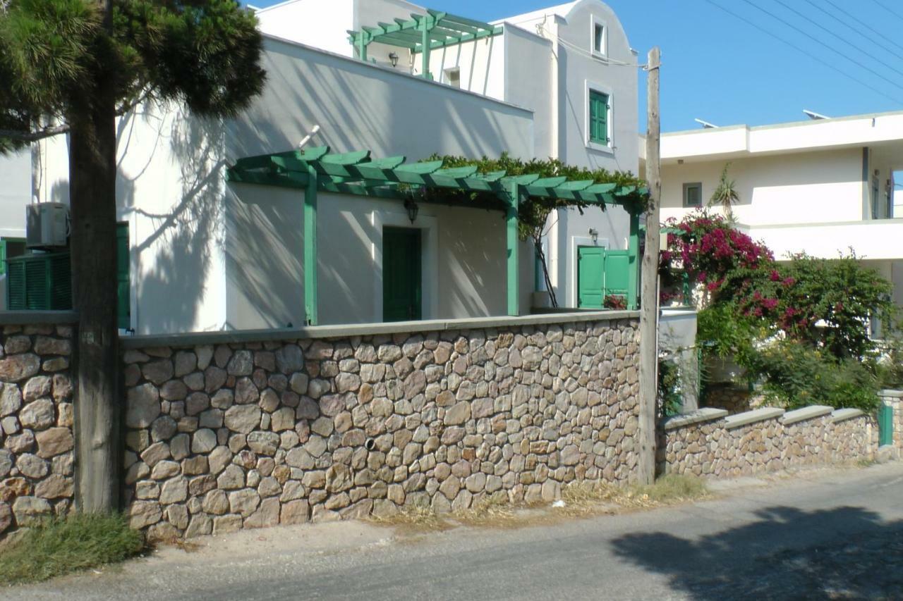 Santa Magia Hotel Kamári Buitenkant foto